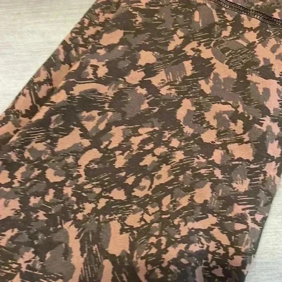 LULULEMON Women’s (at ankle) Leggings - Picture 4 of 8